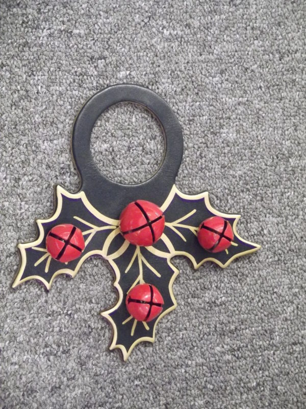 Holly Doorknob Bell Green w/Red Bells