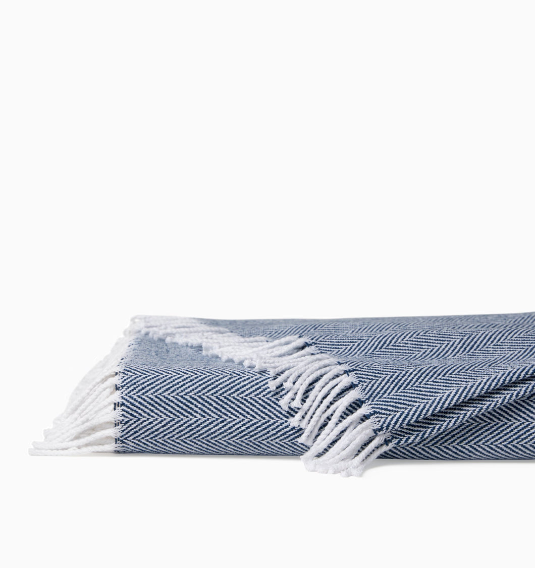 Sferra Celine Throw White/Navy