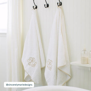 Weezie Signature Bath Towel, Sand on White